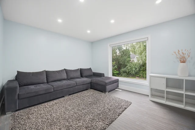1527 Forestdale Court, Oakville - photo 10