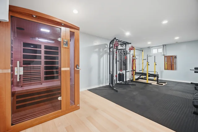 1527 Forestdale Court, Oakville - photo 36