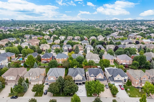 2152 Manor Hill Drive, Mississauga - photo 1