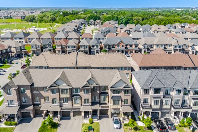 38 Hallmark Way, Whitby - photo 1
