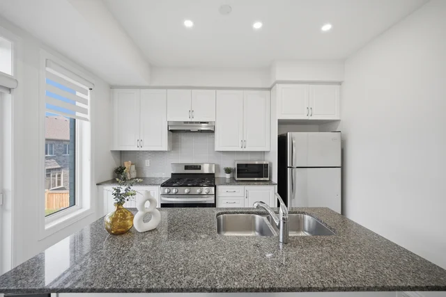 38 Hallmark Way, Whitby - photo 12
