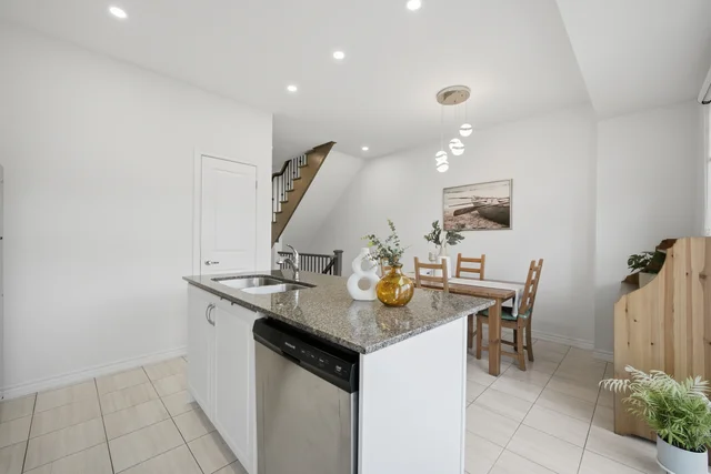 38 Hallmark Way, Whitby - photo 14