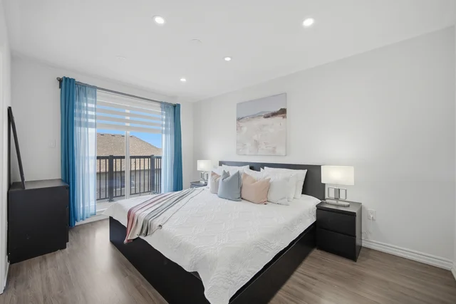 38 Hallmark Way, Whitby - photo 24