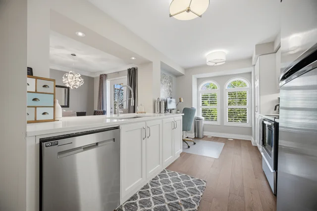 739 Challinor Terrace, Milton - photo 19