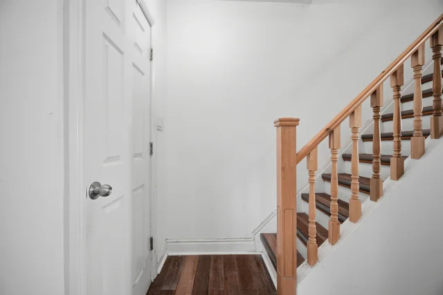 3331 Dundas Street West, Toronto - photo 18