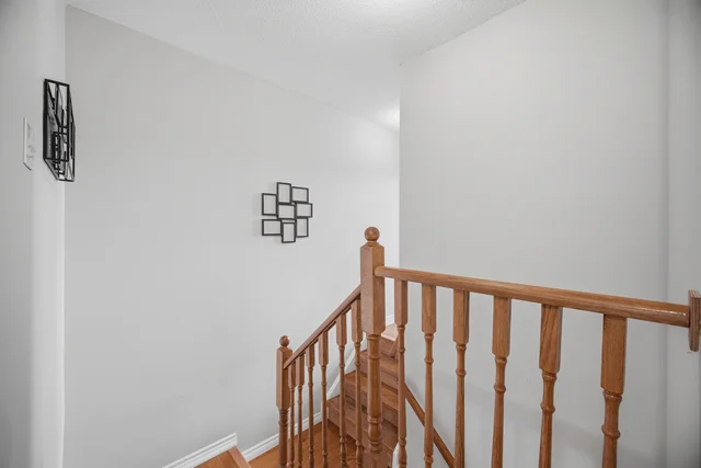 7443 Russian Olive Close, Mississauga - photo 32