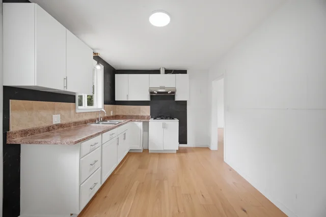 32 Maple Avenue East, Georgetown - photo 27