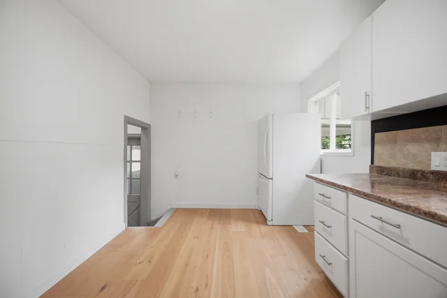 32 Maple Avenue East, Georgetown - photo 29