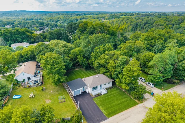 32 Maple Avenue East, Georgetown - photo 3