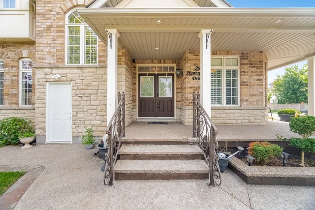 29 Huntspoint Drive, Brampton - photo 5