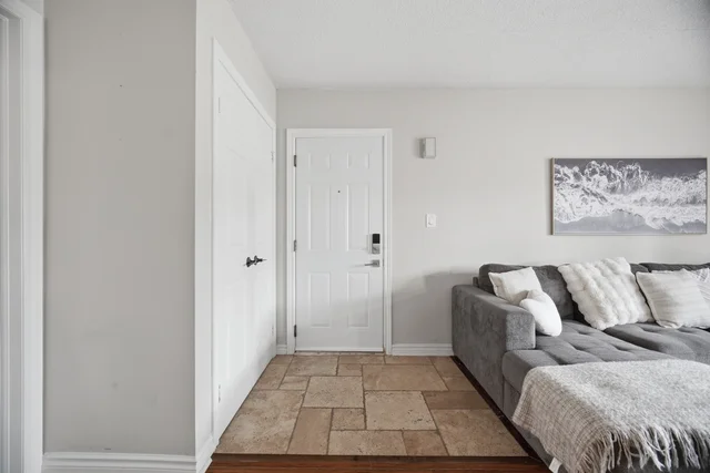 #207-2020 Cleaver Avenue, Burlington - photo 5