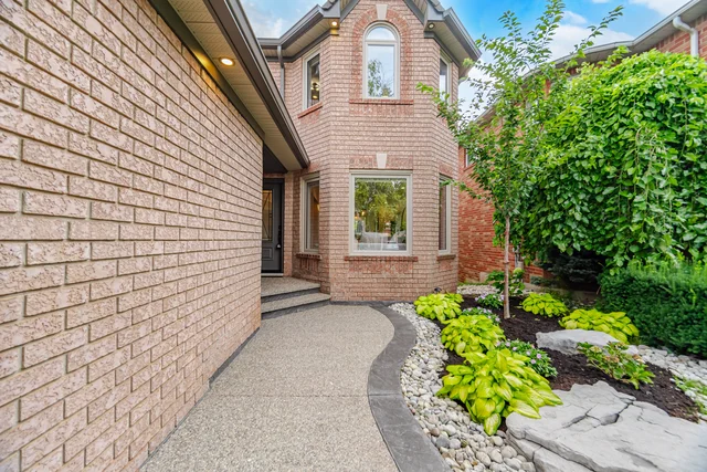 6878 Summer Heights Drive, Mississauga - photo 19
