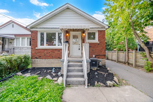 30 Elder Avenue, Toronto - photo 1