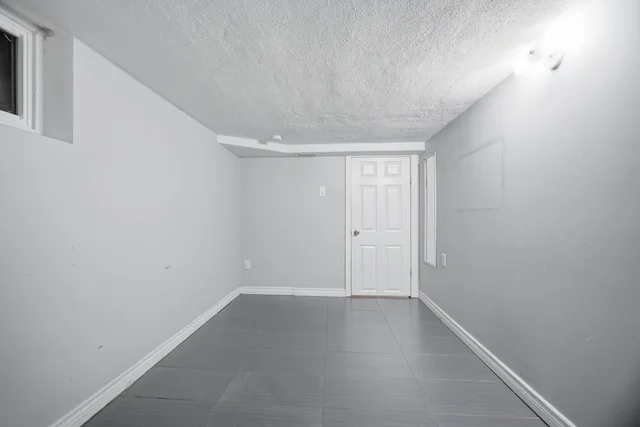 30 Elder Avenue, Toronto - photo 52