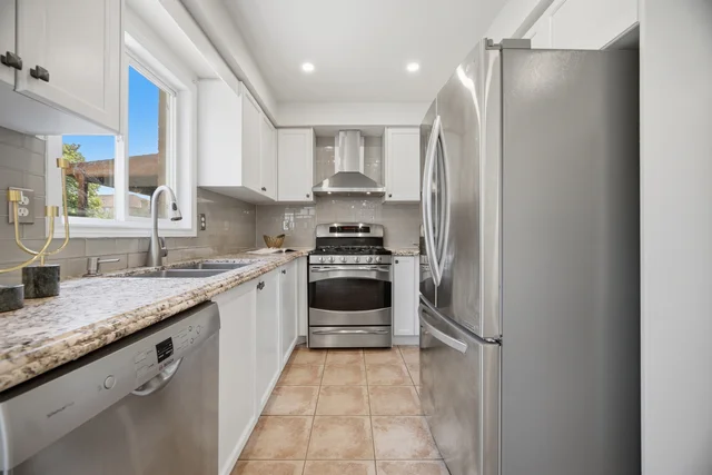 187 Red Maple Road, Richmond Hill - photo 17