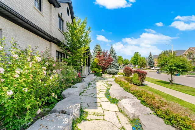 162 Corner Brook Crescent, Woodbridge - photo 20