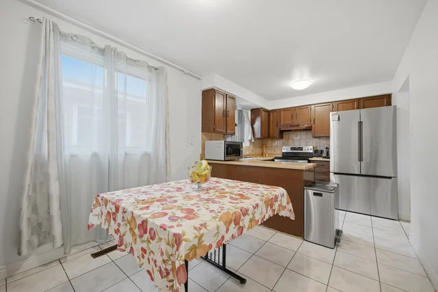 13 Dafoe Crescent, Brampton - photo 12