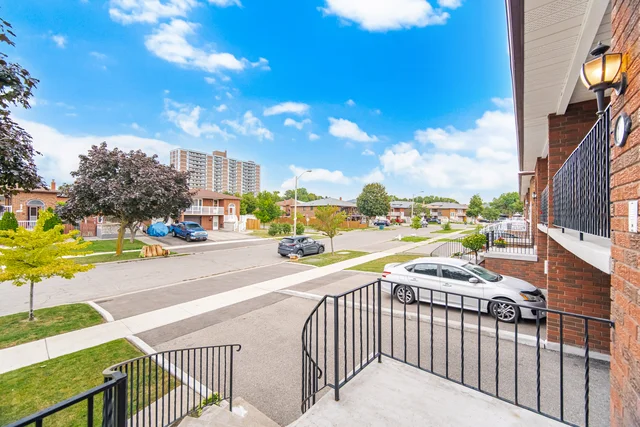 103 John Lindsay Court, North York - photo 9