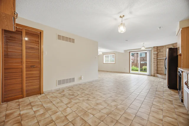 103 John Lindsay Court, North York - photo 56