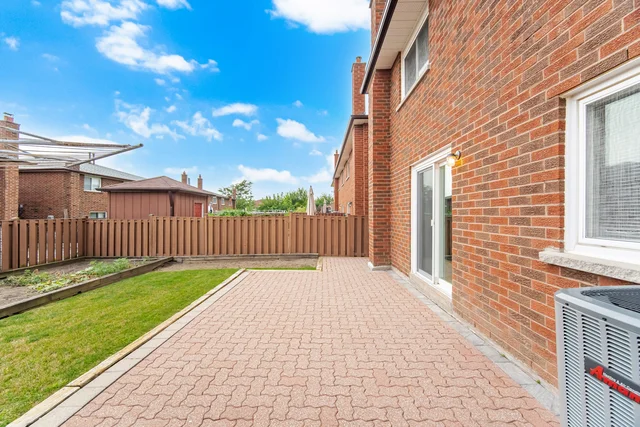 103 John Lindsay Court, North York - photo 75