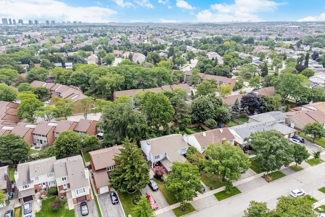 6298 Starfield Crescent, Mississauga - photo 3