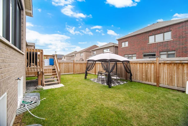 426 Coronation Road, Whitby - photo 38