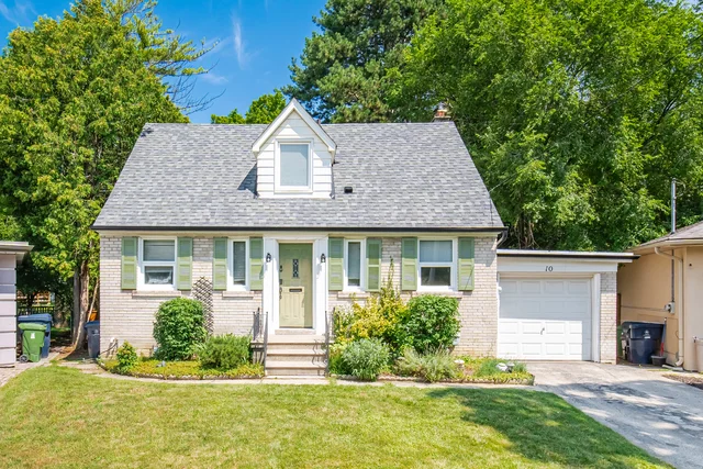 10 Elmview Court, Etobicoke - photo 1