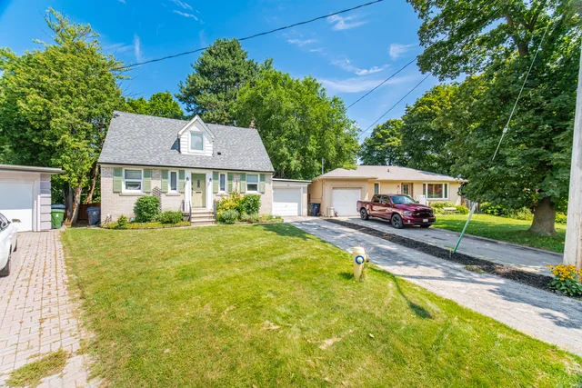 10 Elmview Court, Etobicoke - photo 4