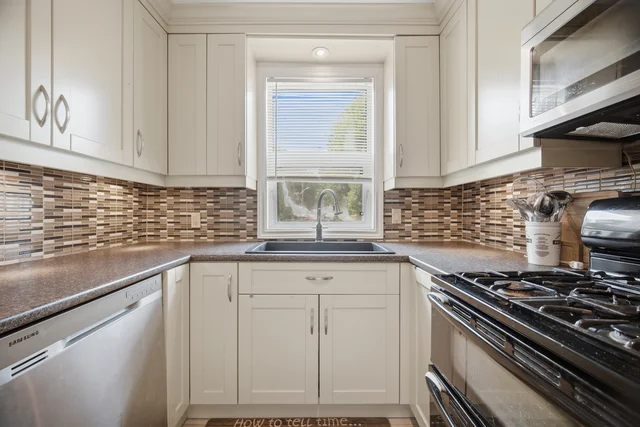 10 Elmview Court, Etobicoke - photo 21