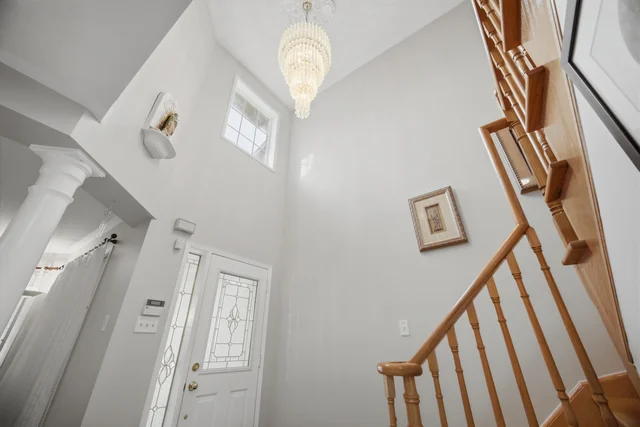 39 Legend Lane, Brampton - photo 10