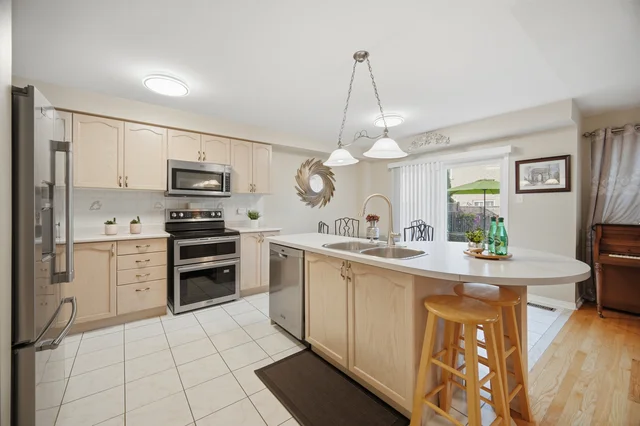 39 Legend Lane, Brampton - photo 18