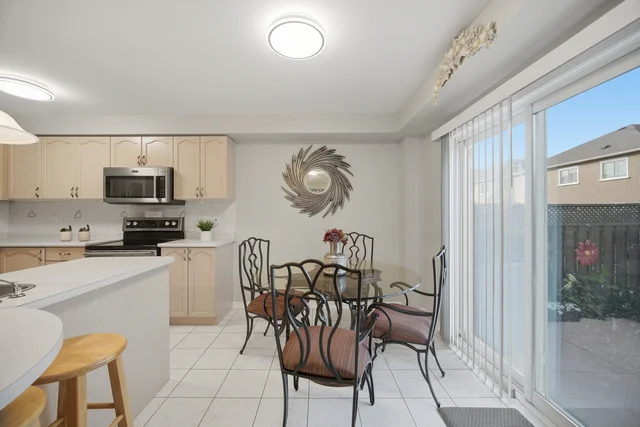 39 Legend Lane, Brampton - photo 22
