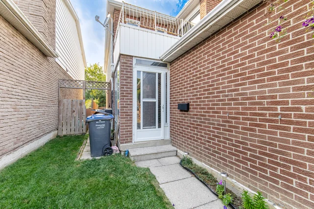 36 Pickard Lane, Brampton - photo 6