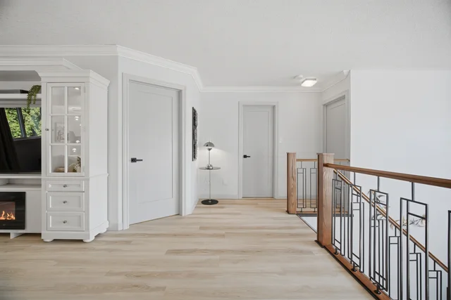 3064 Lakeshore Road West, Oakville - photo 37