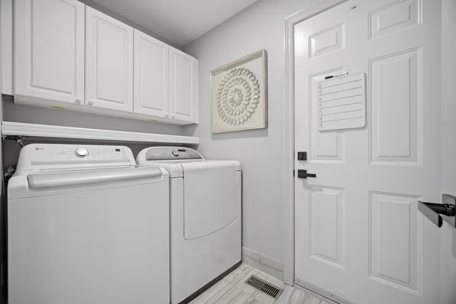 3064 Lakeshore Road West, Oakville - photo 53