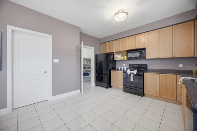 2215 Lapsley Crescent, Oakville - photo 28