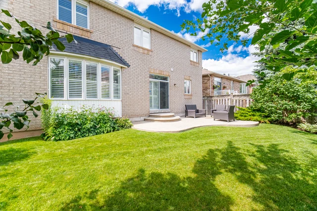 2215 Lapsley Crescent, Oakville - photo 70