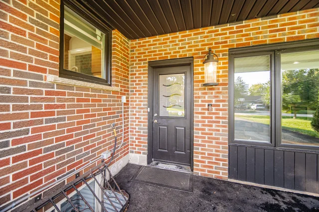 6 Maple Grove Road, Caledon Village - photo 8