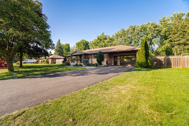6 Maple Grove Road, Caledon Village - photo 3