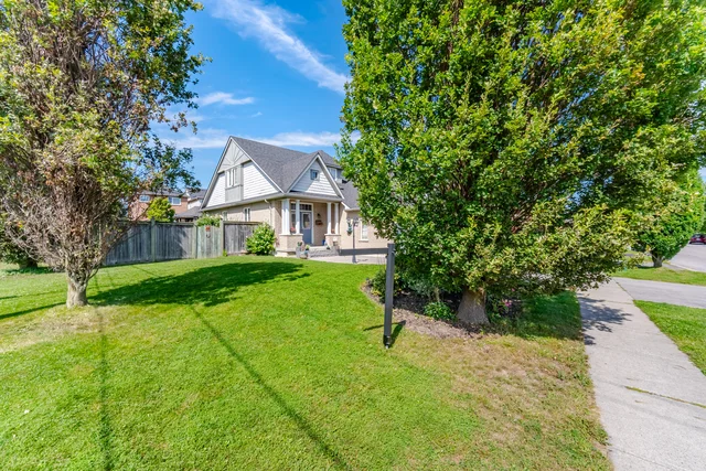 2 Sprucewood Crescent, Bowmanville - photo 6