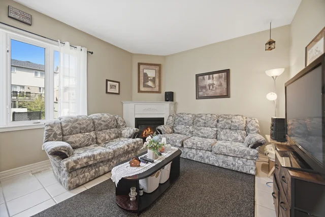 2 Sprucewood Crescent, Bowmanville - photo 22