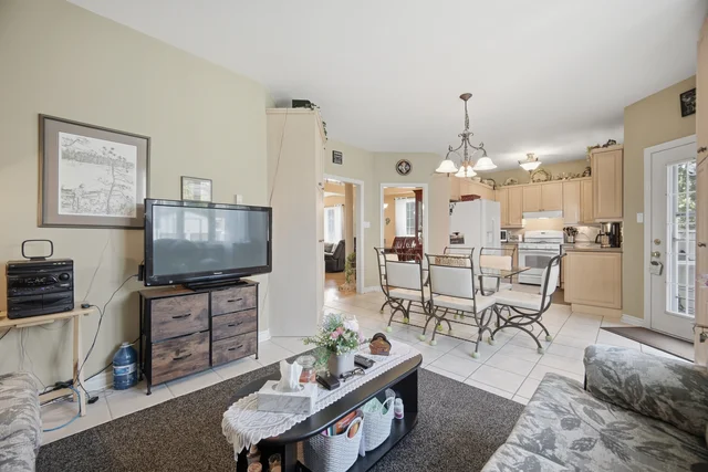2 Sprucewood Crescent, Bowmanville - photo 23
