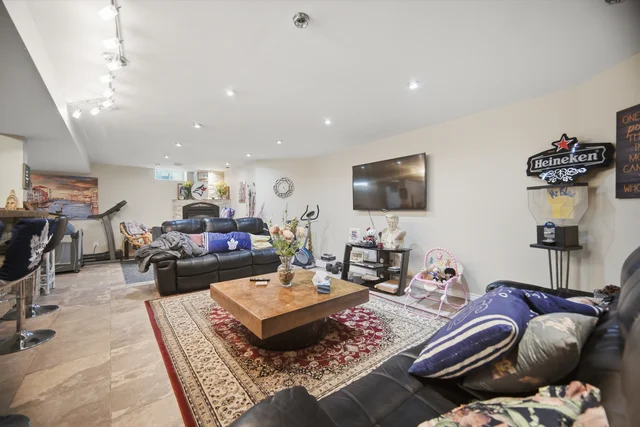 2 Sprucewood Crescent, Bowmanville - photo 50