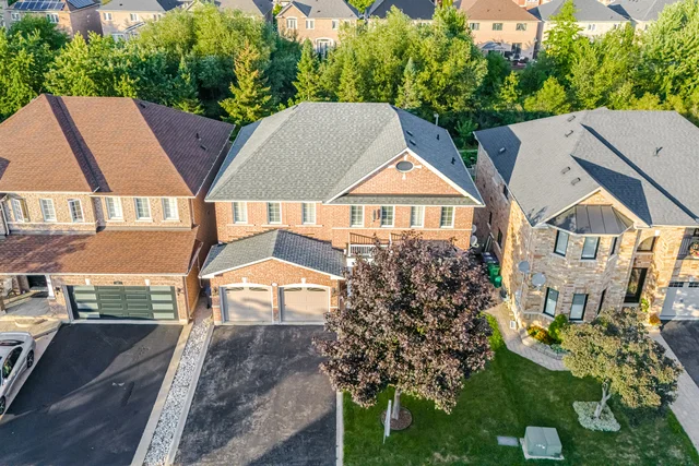 25 Dovergreen Drive, Brampton - photo 8