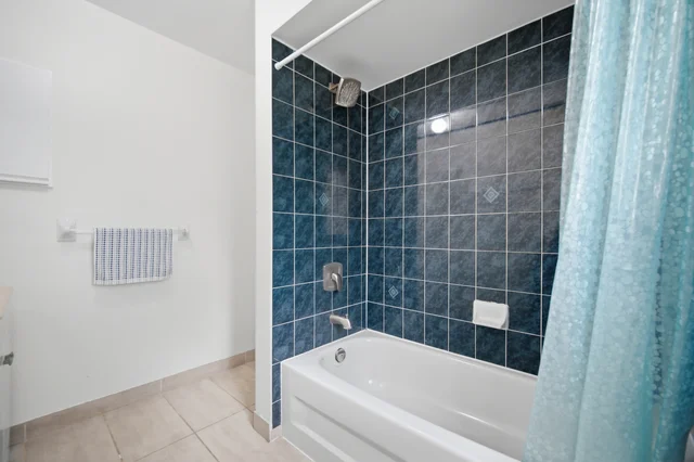 28 Wheatland Drive, Cambridge - photo 42