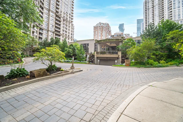 #PH2-3880 Duke of York Boulevard, Mississauga - photo 5