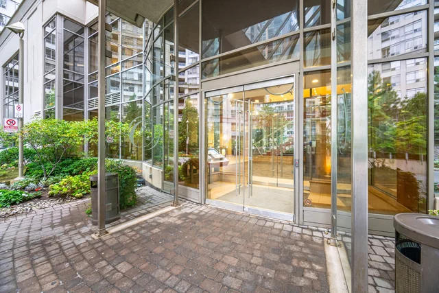 #PH2-3880 Duke of York Boulevard, Mississauga - photo 8