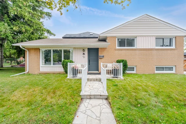1 Lagos Road, Etobicoke - photo 1