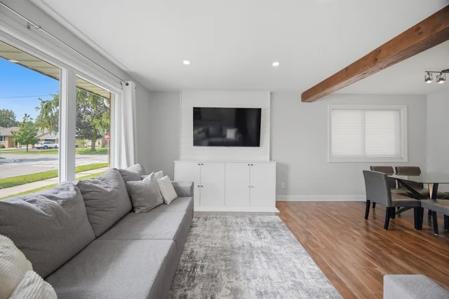 1 Lagos Road, Etobicoke - photo 7