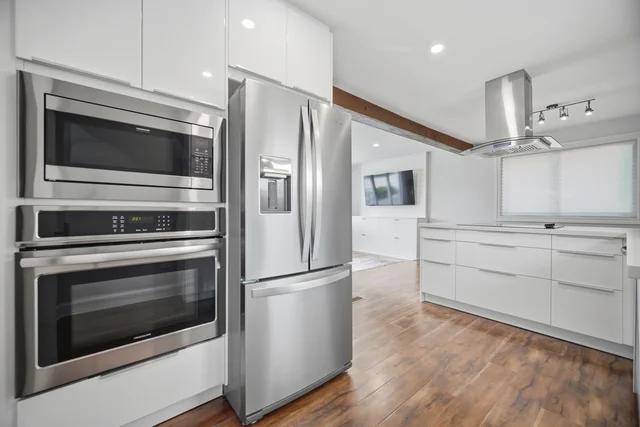1 Lagos Road, Etobicoke - photo 10